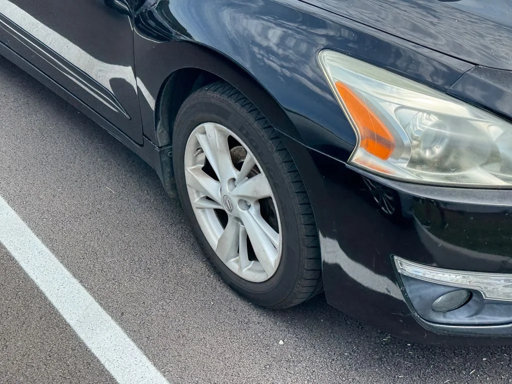 Used 2015 Black Nissan 2.5 SL image 10
