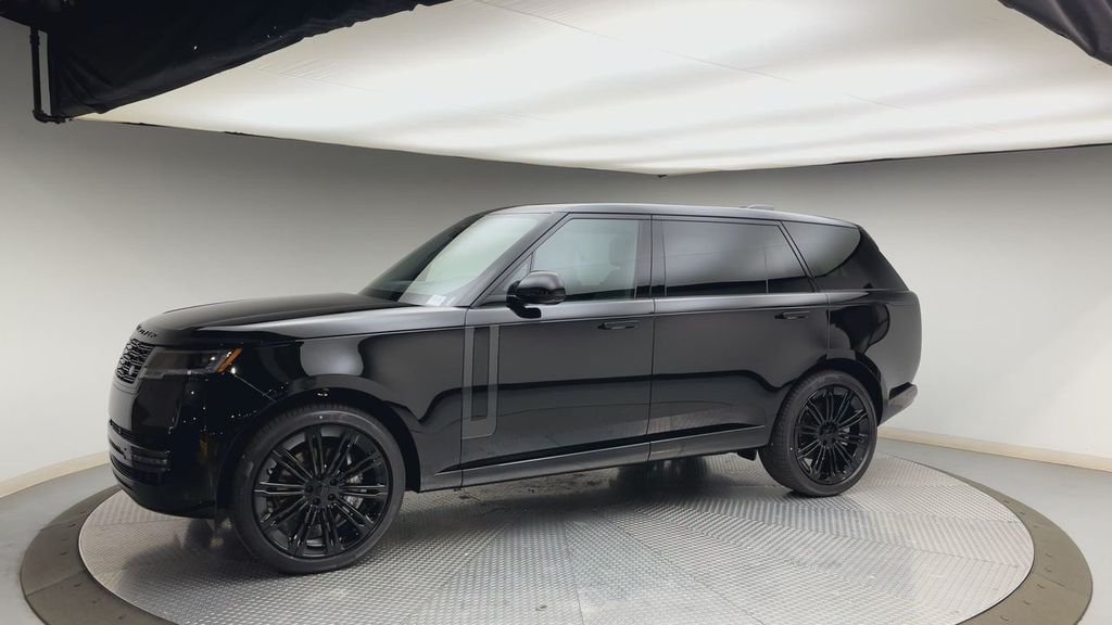 New 2026 Santorini Black Land Rover SE image 6