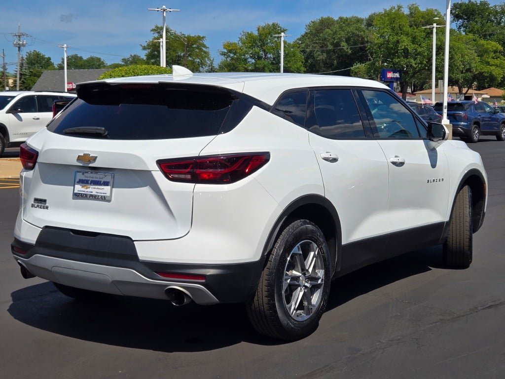 2025 Chevrolet Blazer 2LT - Photo 12