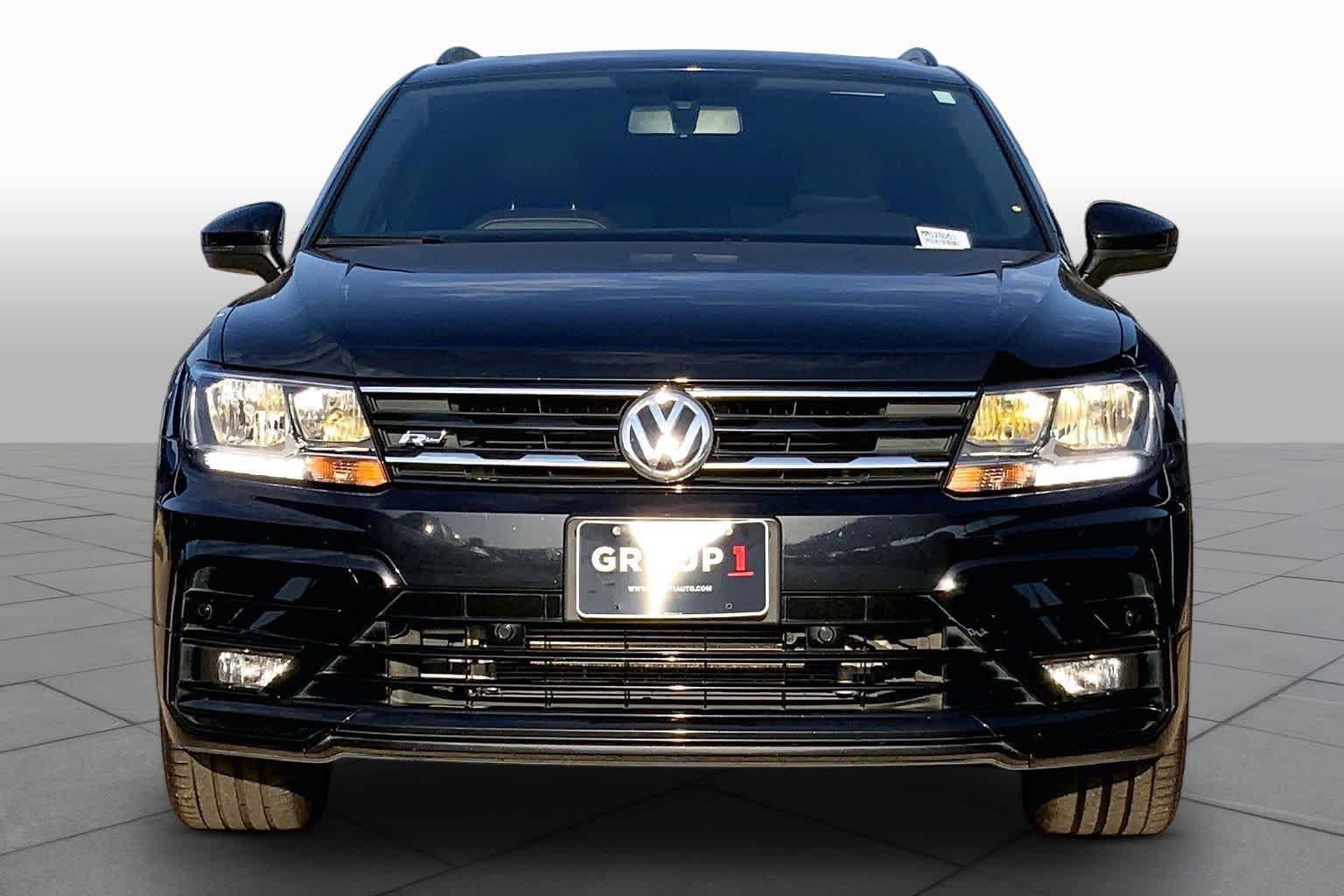 Pre-Owned 2021 Volkswagen Tiguan SE R-Line Black