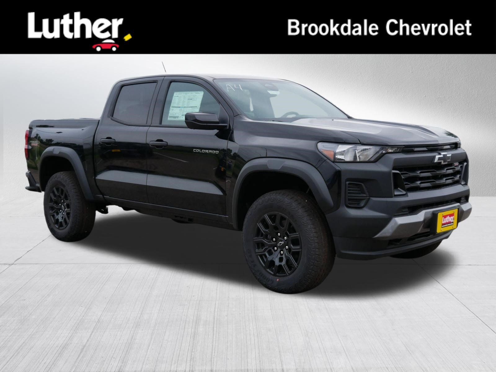 2026 Chevrolet Colorado Trail Boss - Photo 1