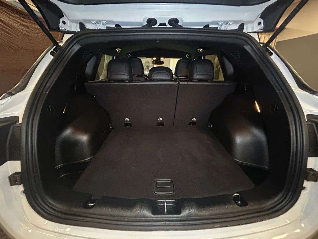 Used 2025 Bright White Jeep Limited image 18