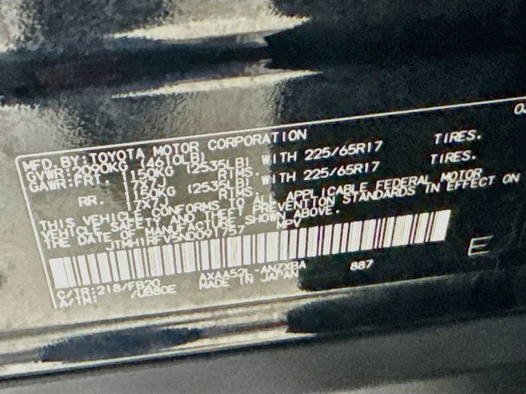 Used 2022 Midnight Black Metallic Toyota LE image 38