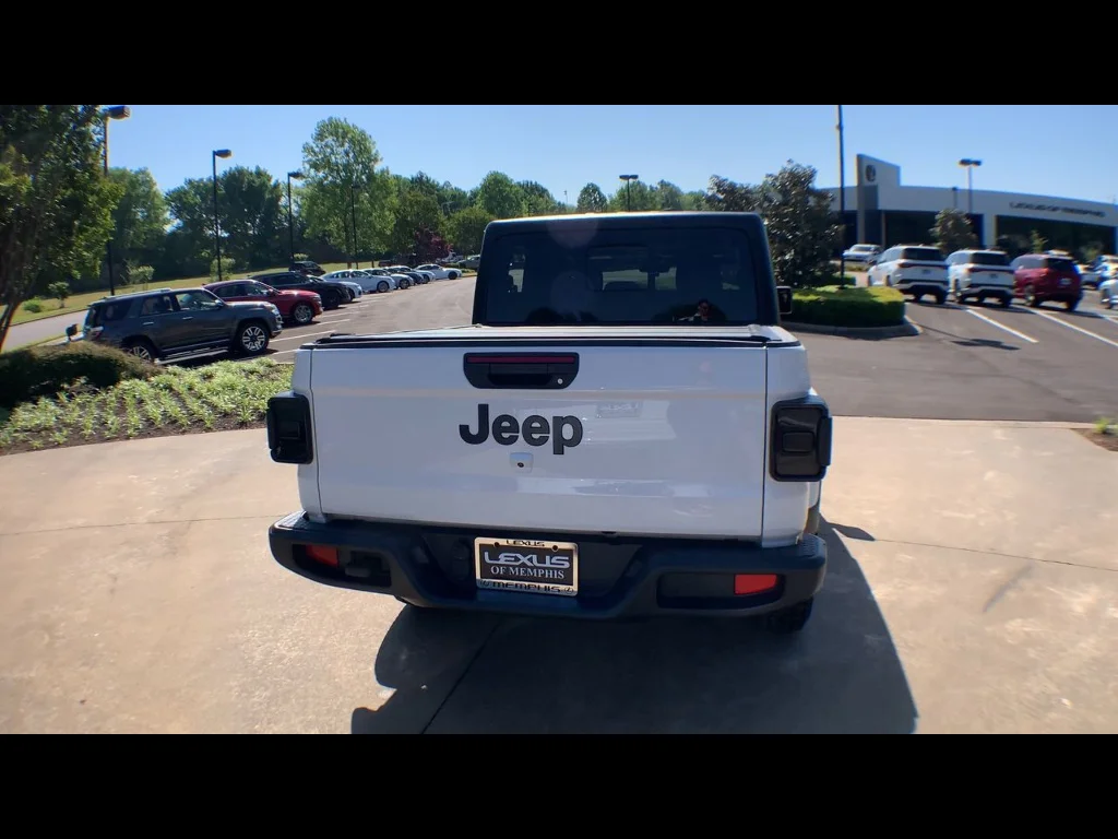 Used 2023 BRGHTWHT/BLACK Jeep Willys image 7