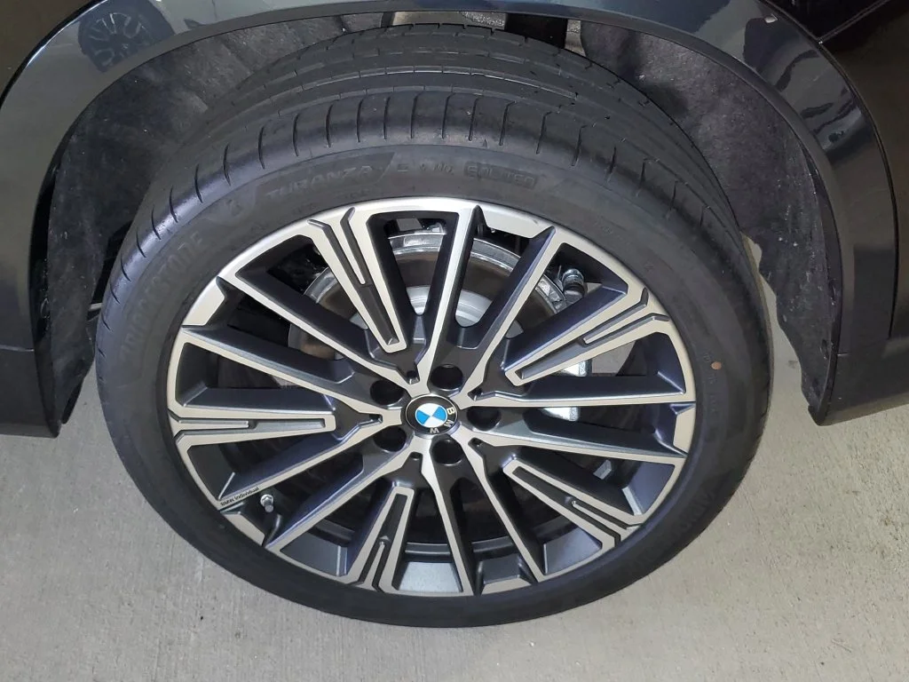 New 2027 Black BMW xDrive28i image 5