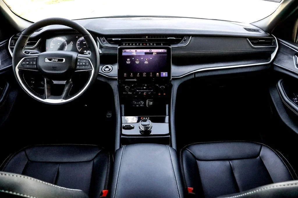 New 2025 White Jeep Limited image 23
