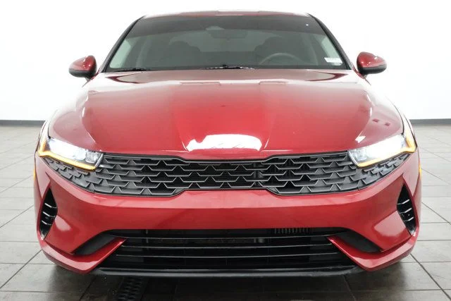 Used 2023 Red Kia LXS image 8