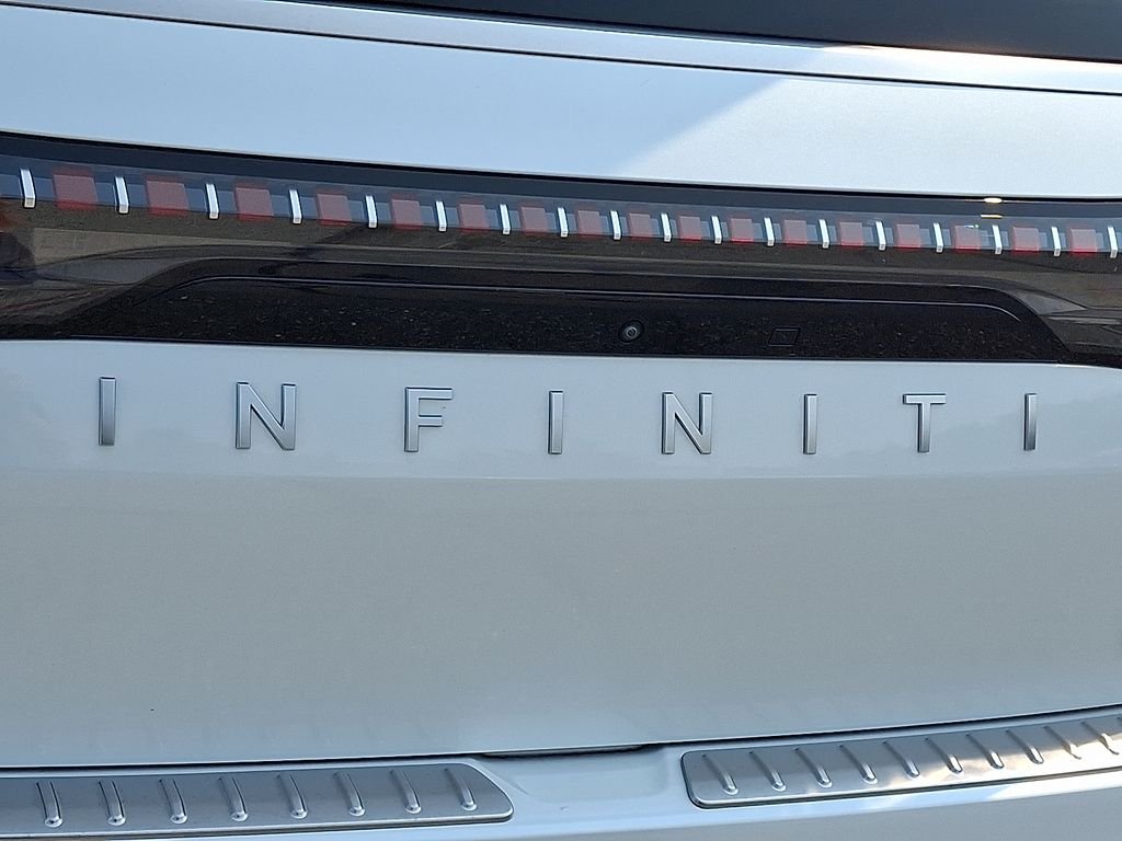 Used 2026 White INFINITI PURE image 9