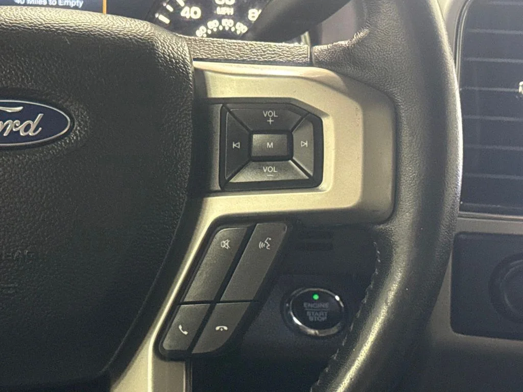 Used 2020 Oxford White Ford Lariat image 16