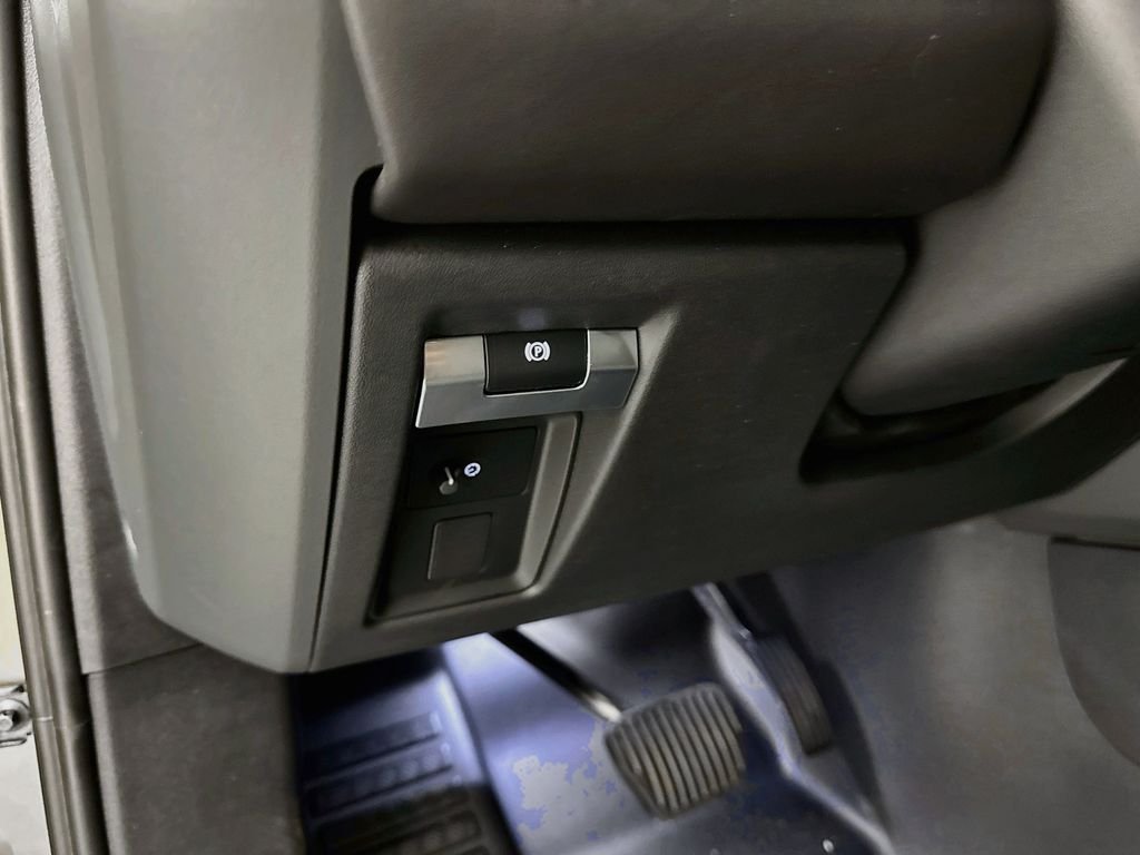 New 2026 Gondwana Stone Land Rover X-Dynamic SE image 10