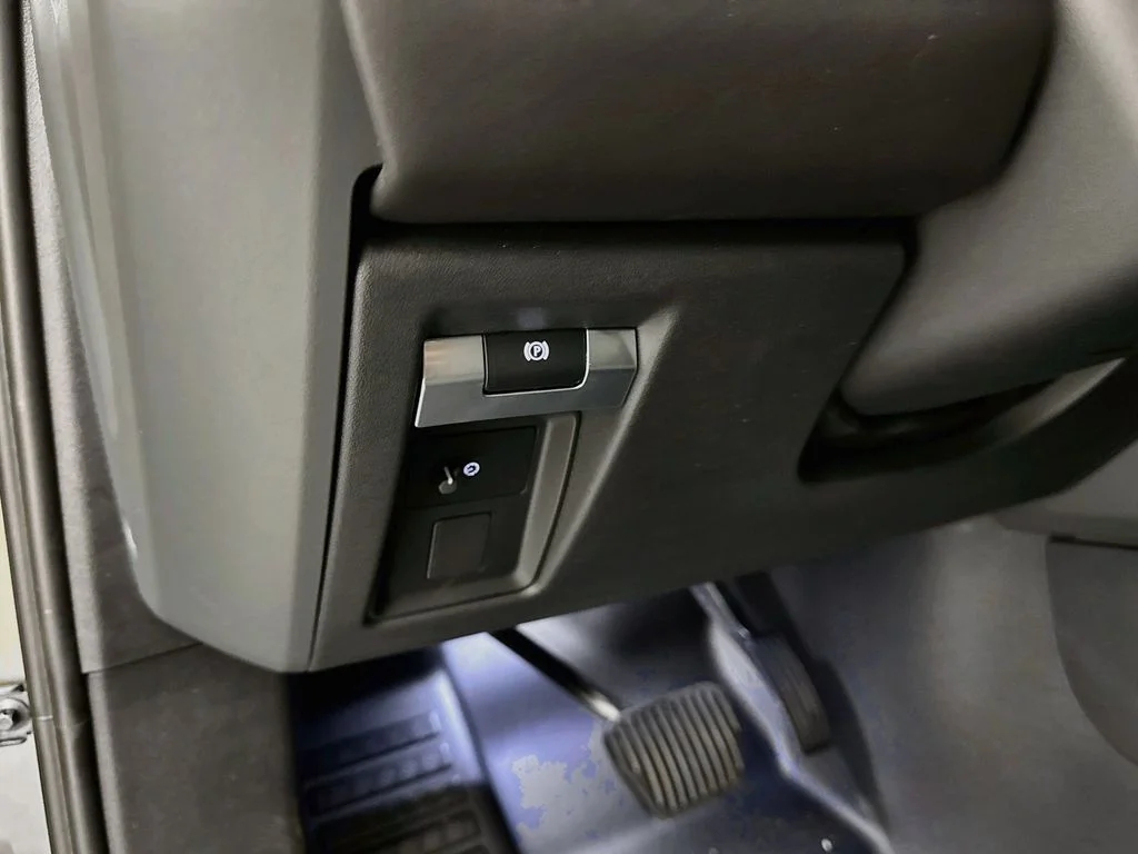New 2026 Gondwana Stone Land Rover X-Dynamic SE image 10