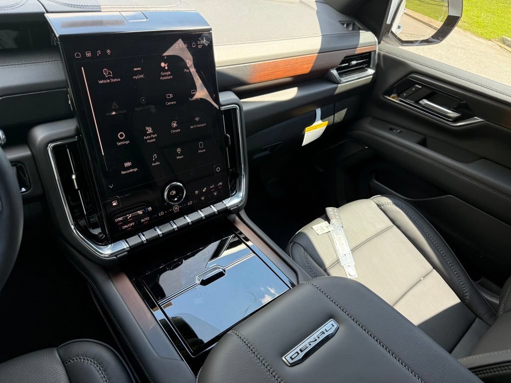2026 GMC Yukon Denali - Photo 29