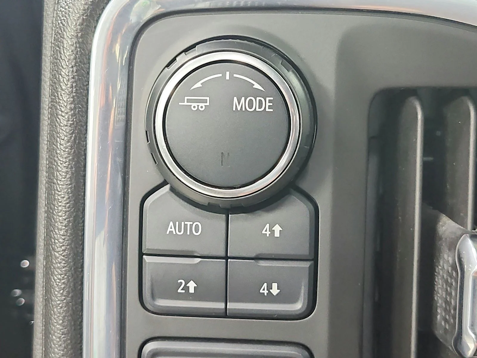Used 2020 Black Chevrolet LT image 27