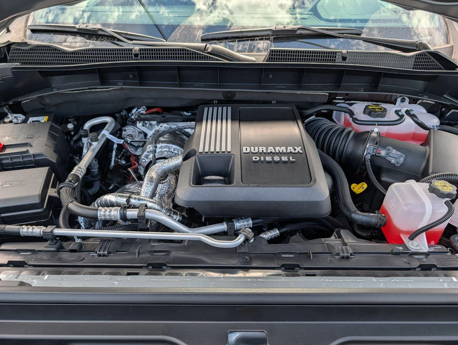 New 2026 Sterling Metallic GMC Elevation image 40