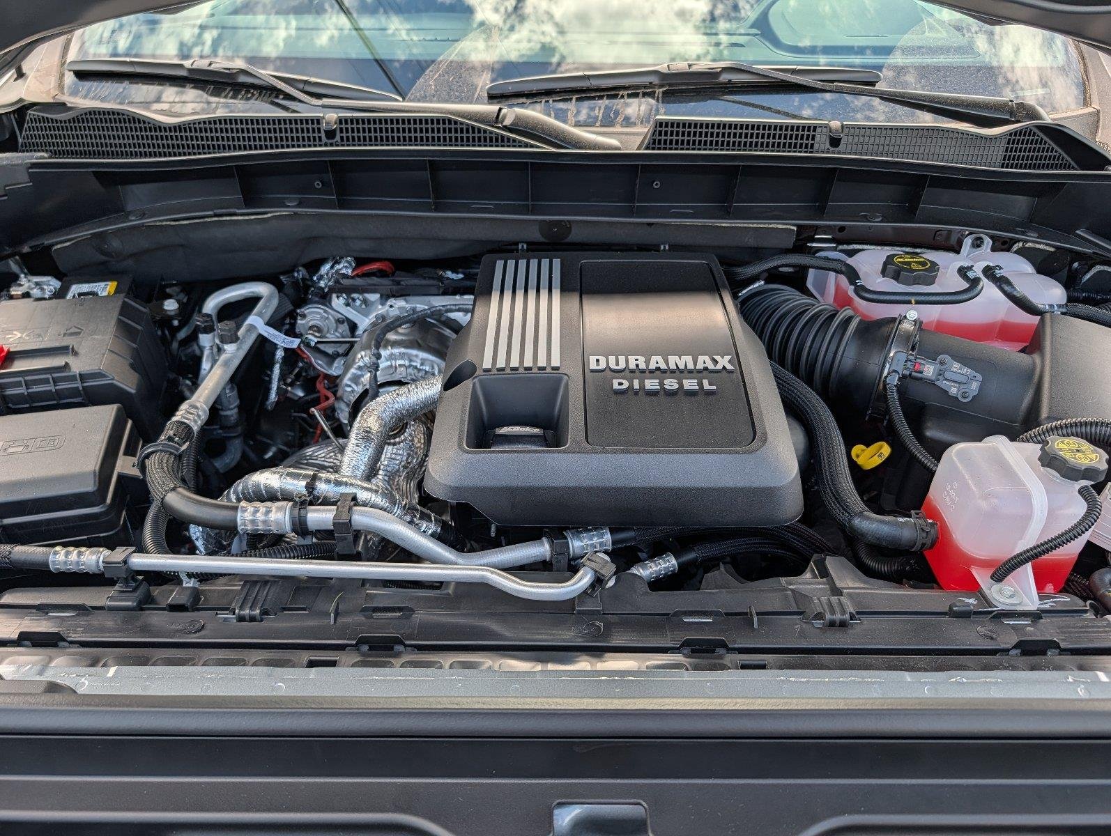 New 2026 Sterling Metallic GMC Elevation image 40