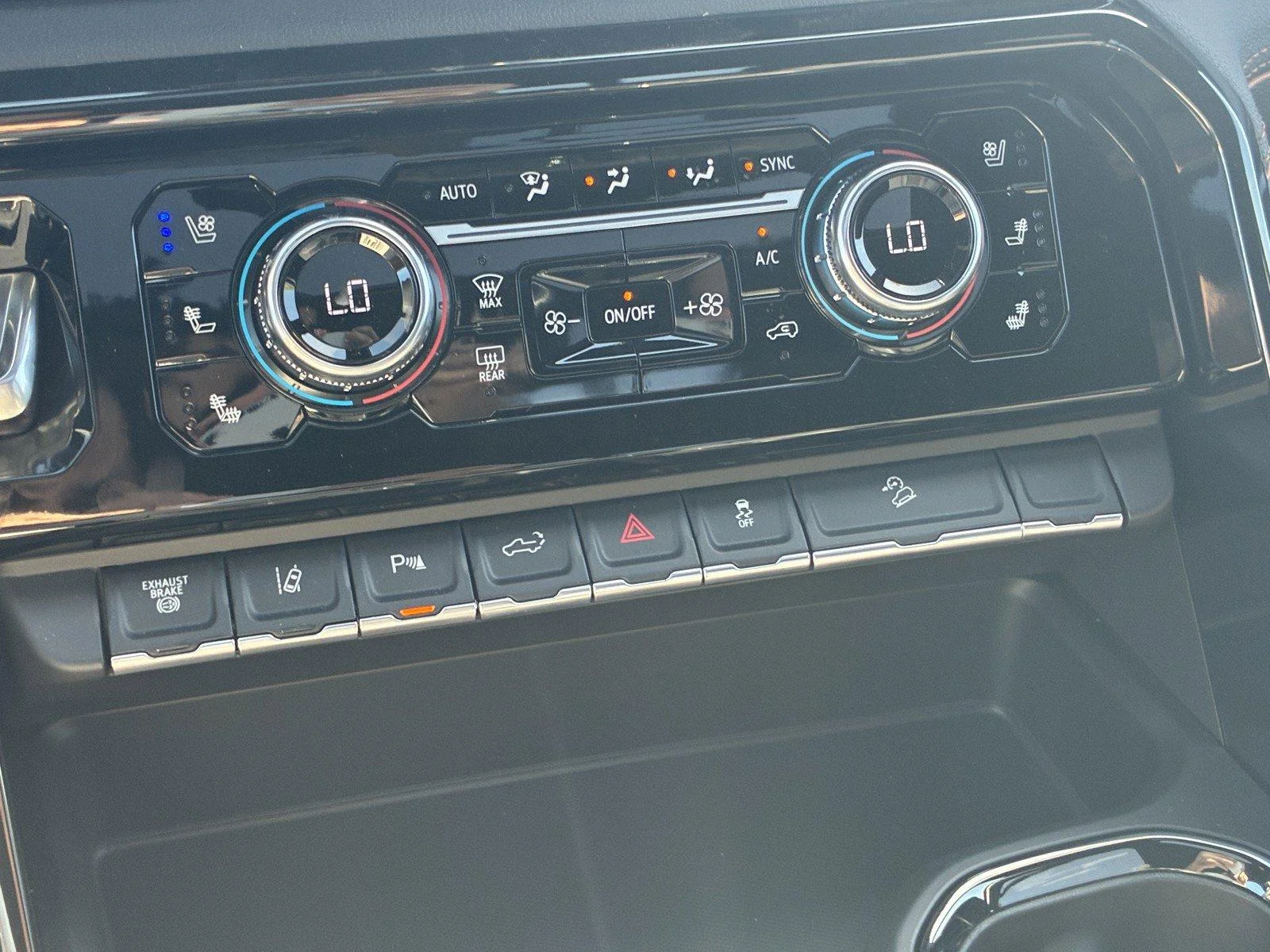 2026 GMC Sierra 2500HD AT4 - Photo 26