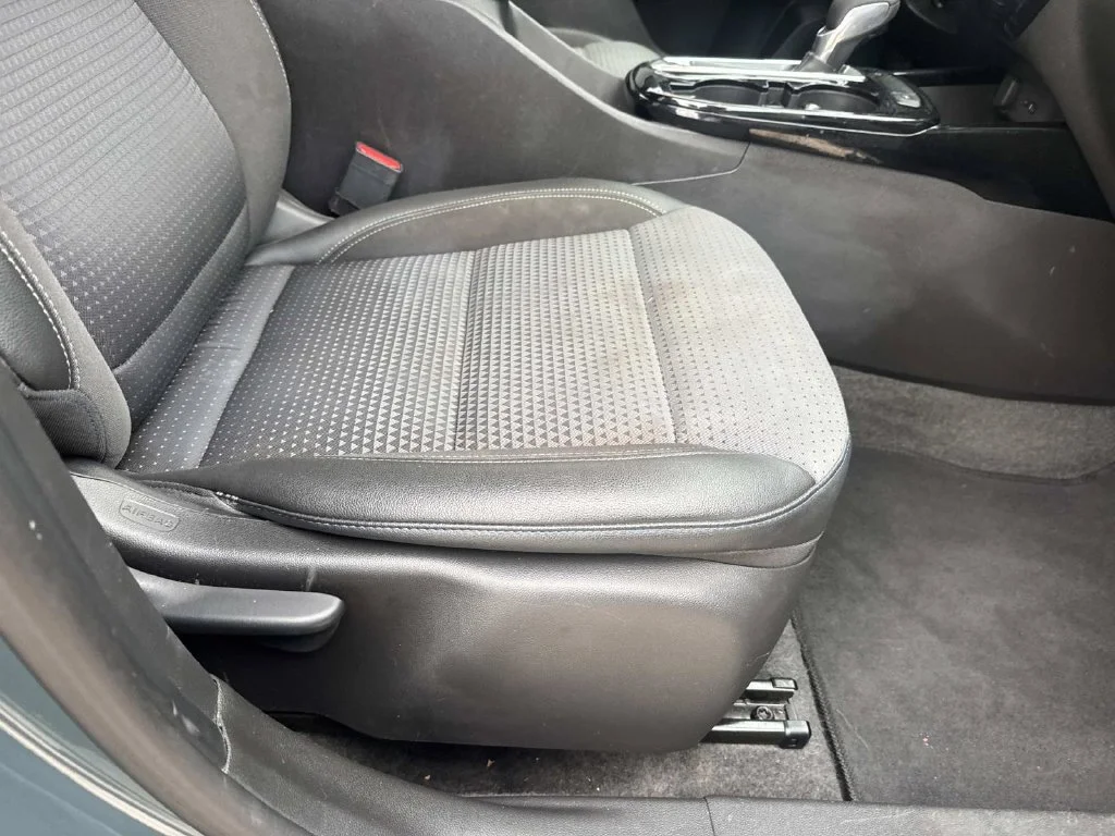 Used 2025 Gray Chevrolet LT image 19