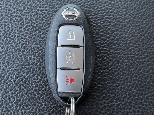 Used 2019 Red Nissan PRO-4X image 30