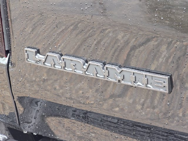 New 2026 Diamond Black Crystal Pearl-Coat Exterior Paint RAM Laramie image 33