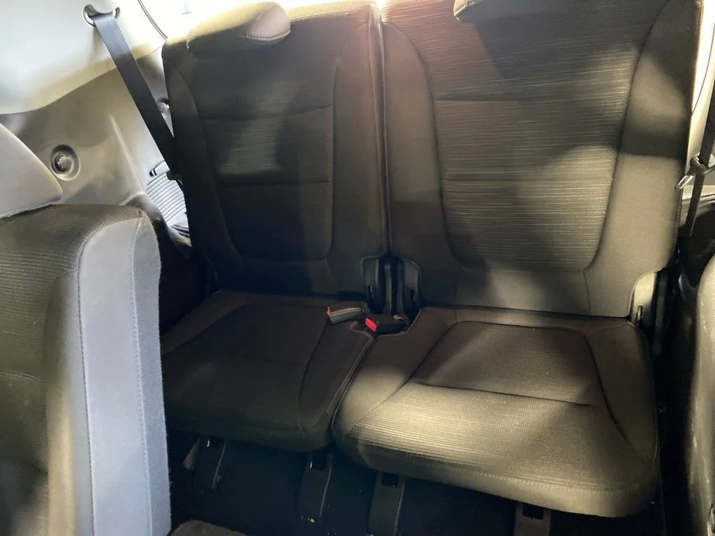 Used 2015 Snow White Pearl Kia LX image 8