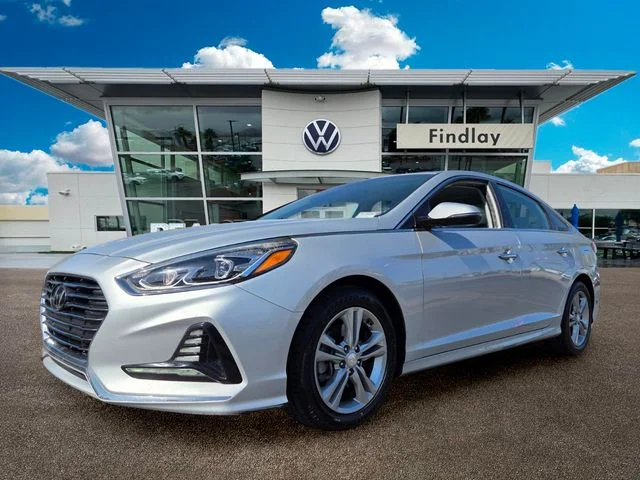 Used 2018 Silver Hyundai Limited image 2