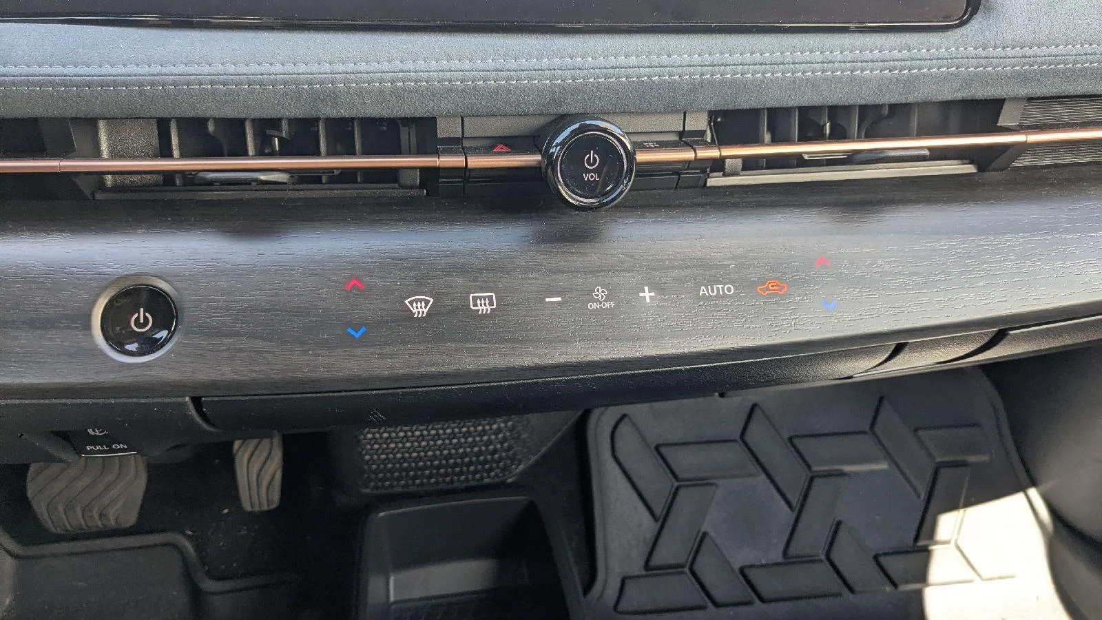 2023 Nissan Ariya Platinum+ - Photo 26