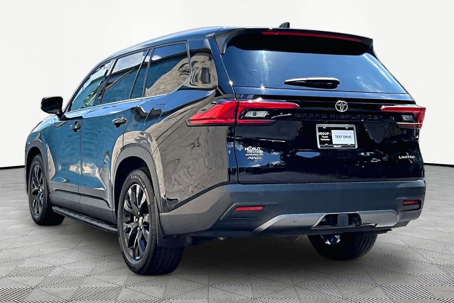 2024 Toyota Grand Highlander Limited - Photo 12