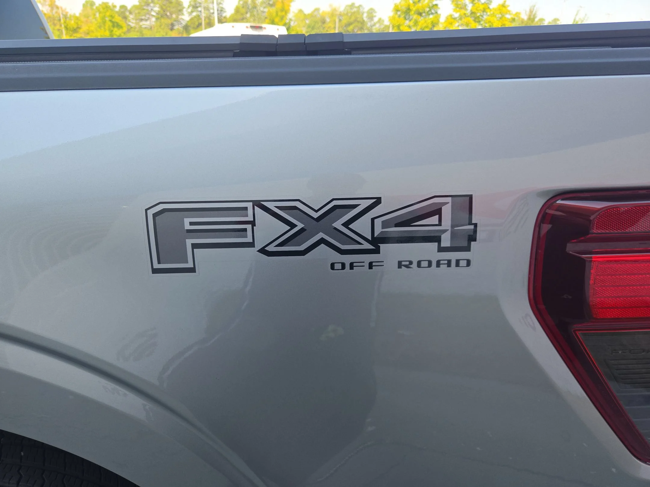 Used 2024 Iconic Silver Metallic Ford XLT image 37