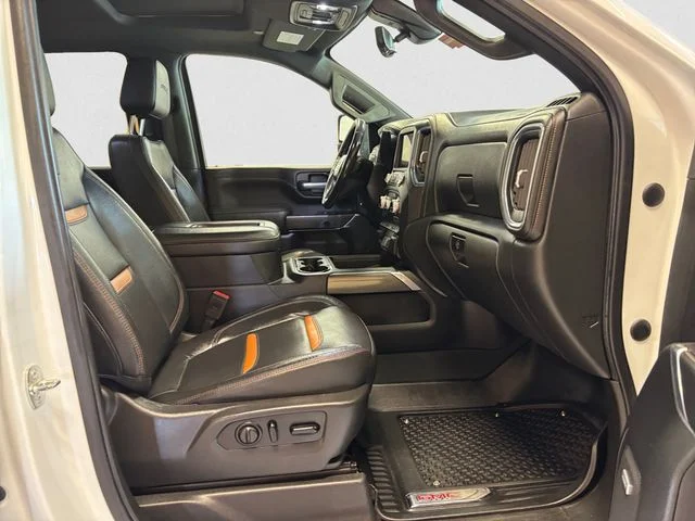 Used 2021 White GMC AT4 image 16
