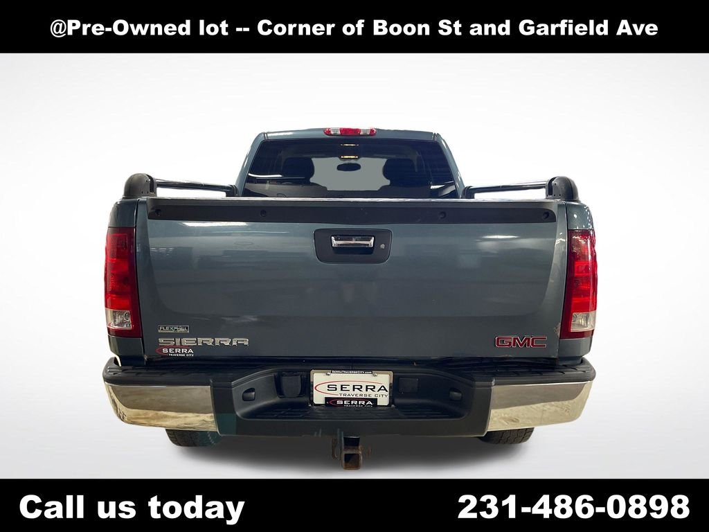 Used 2010  GMC SL image 7