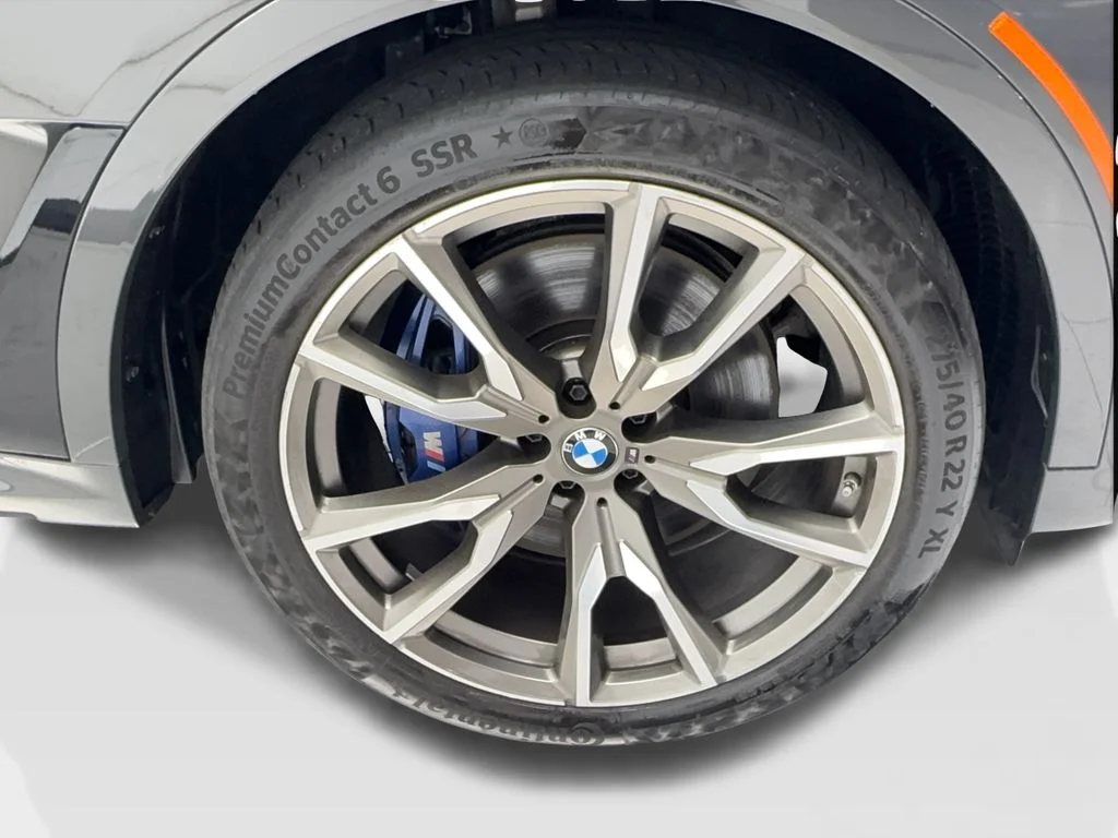 Used 2022 Gray BMW M50i image 14