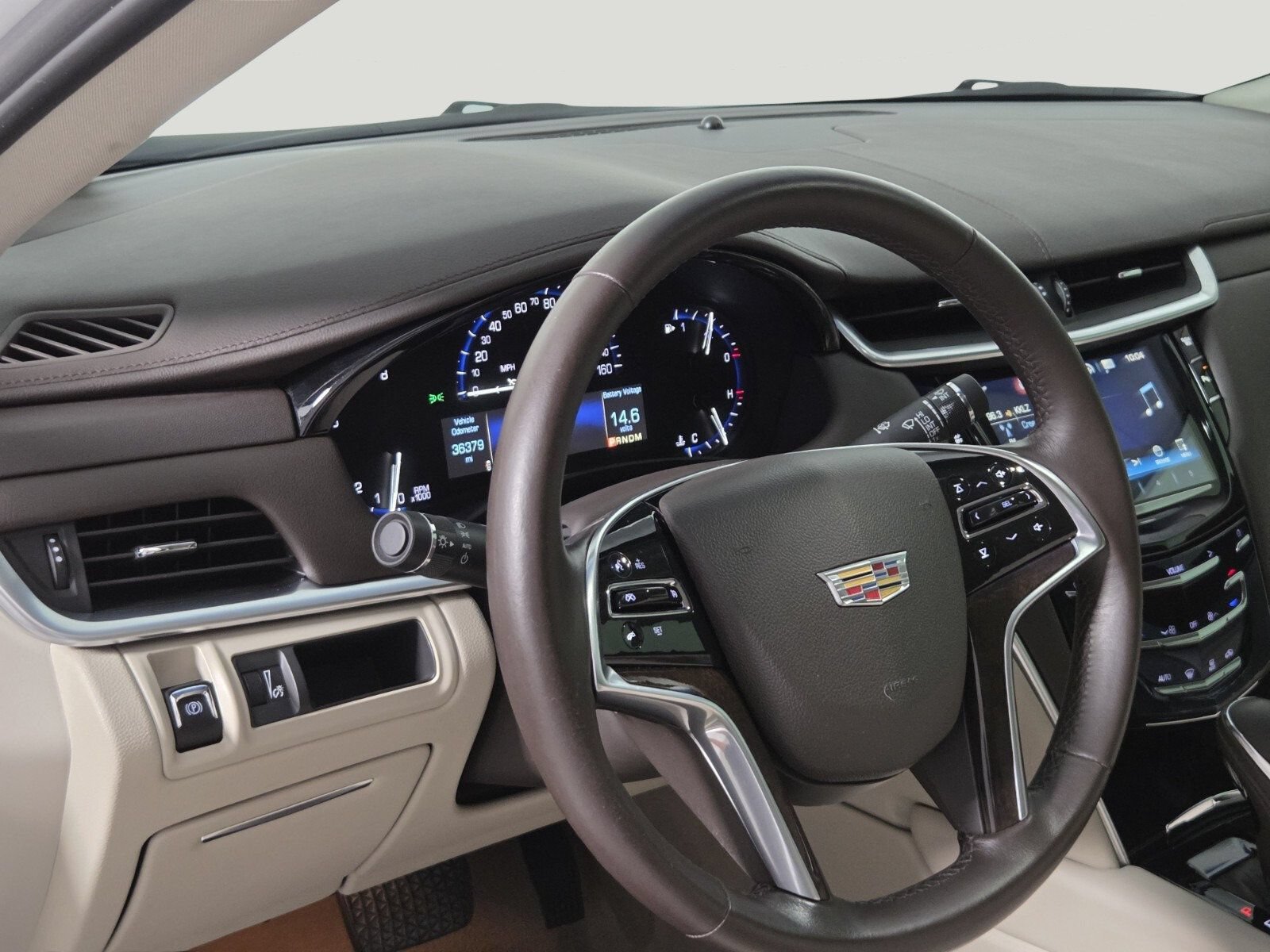 Used 2016 CRYSTAL WHITE TRICOAT Cadillac STD image 11