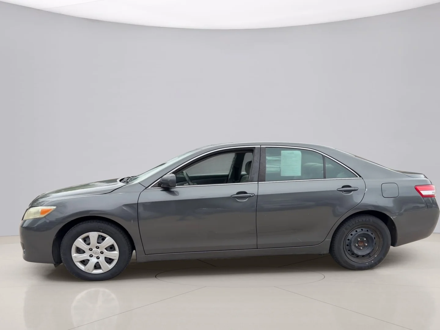 Used 2011 Gray Toyota LE image 2