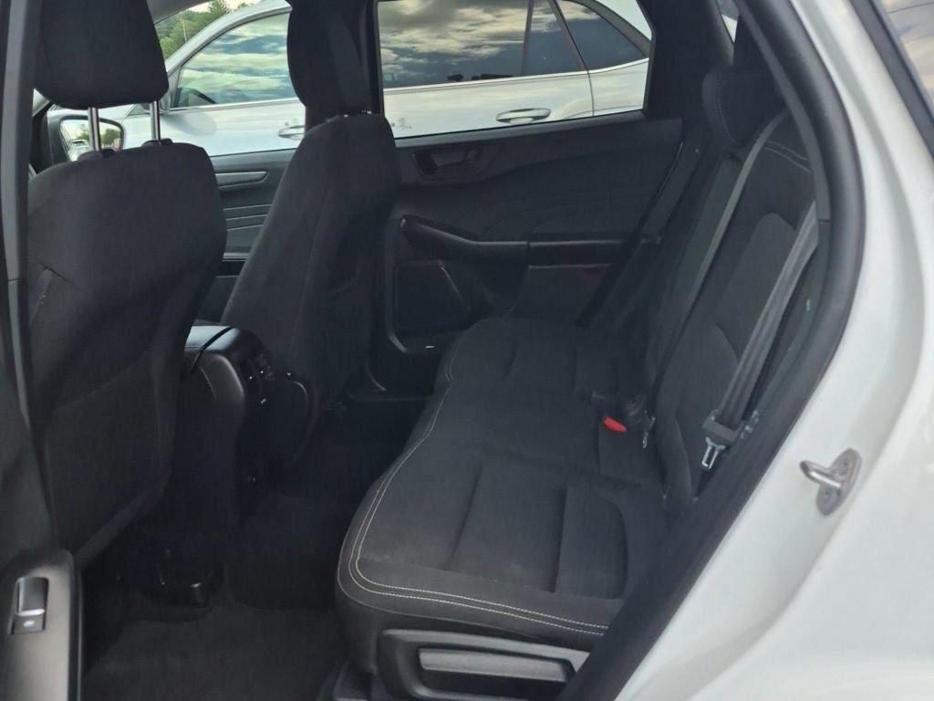 Used 2025 White Ford Active image 9
