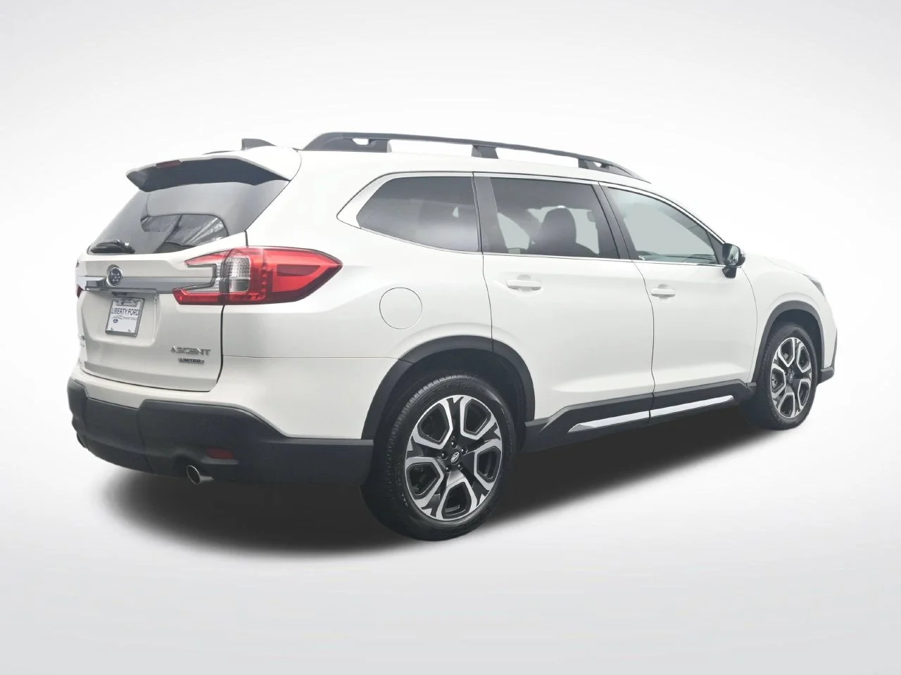 Used 2023 Crystal White Pearl Subaru Limited image 6