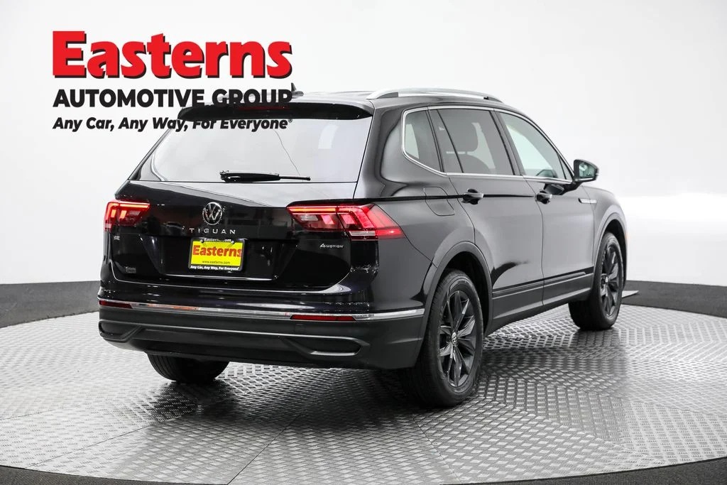 Used 2023 Black Volkswagen 2.0T SE image 5