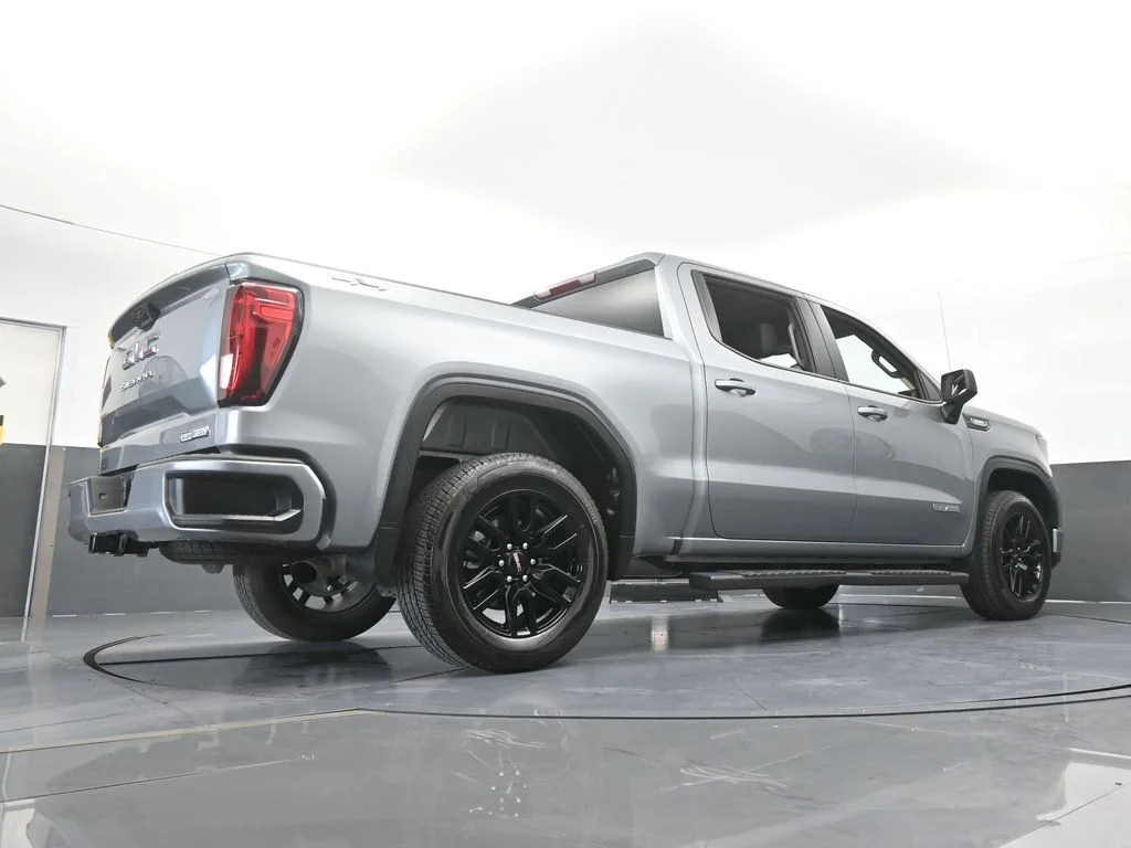 Used 2025 Sterling Metallic GMC Elevation image 56