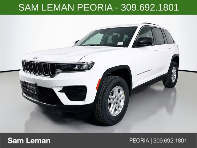 New 2025 Bright White Clear-Coat Exterior Paint Jeep Laredo image 3