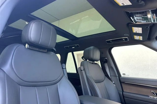 New 2026 Fuji White Land Rover SE image 16