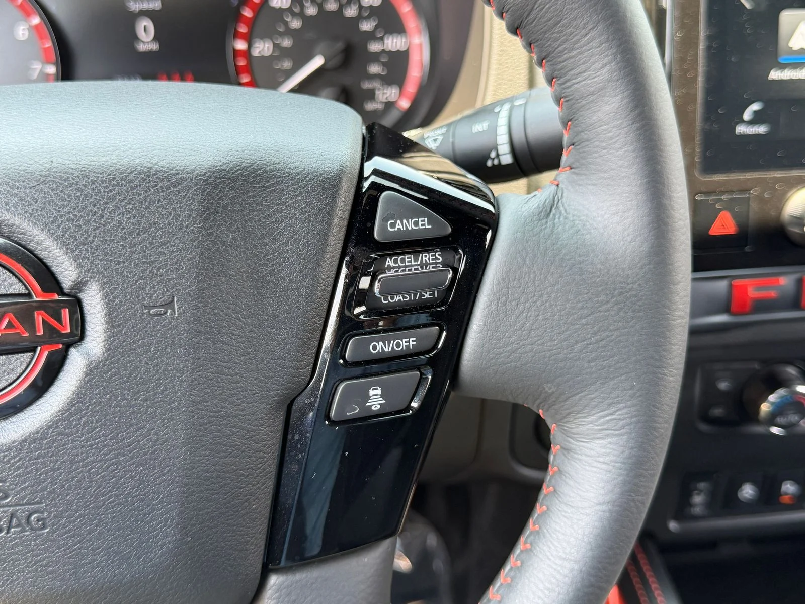 Used 2025 Black Nissan PRO-4X image 19