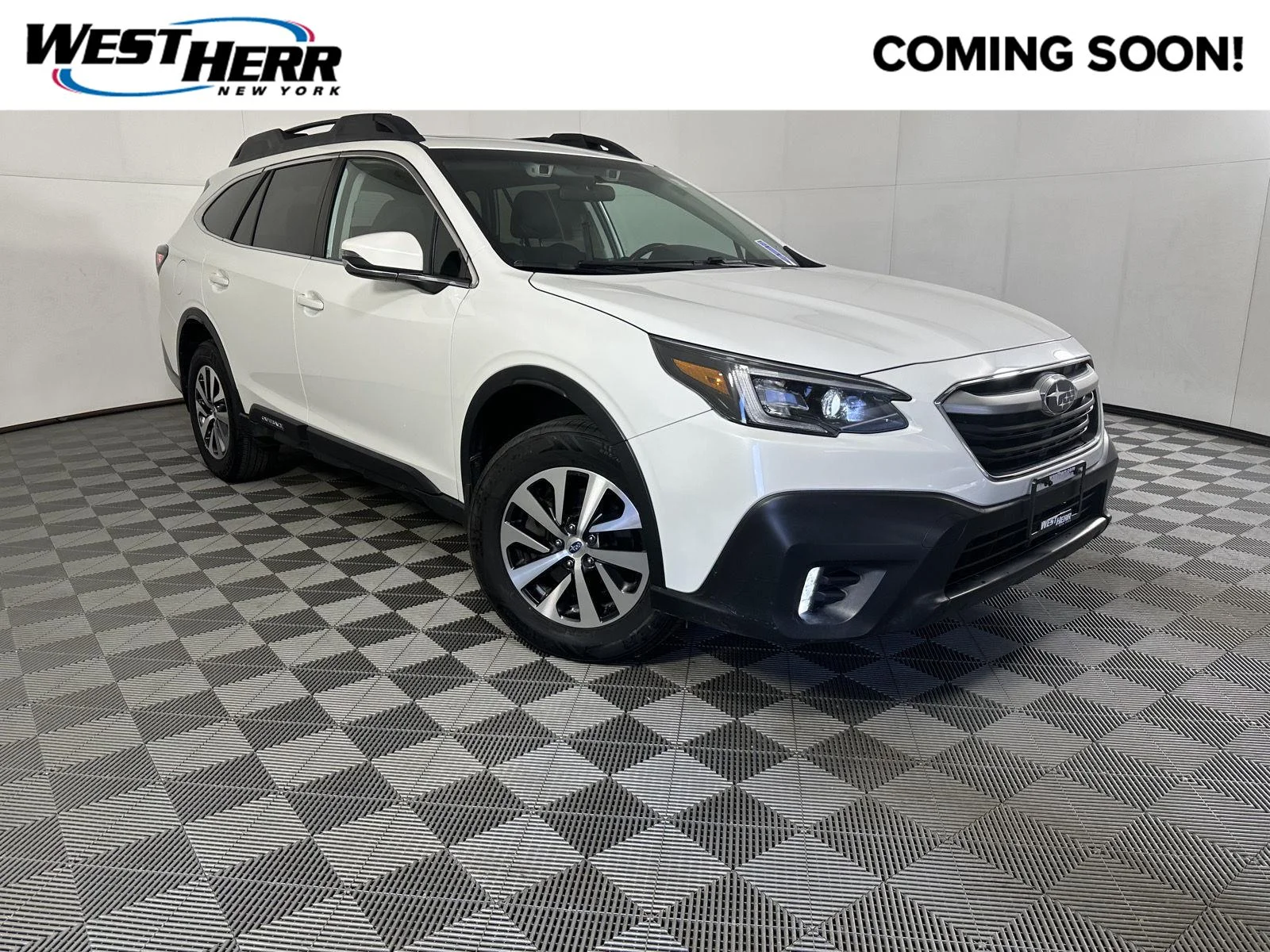 Used 2021  Subaru  image 1