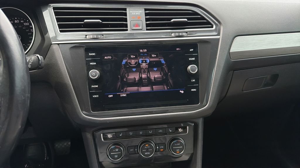 Used 2019 Red Volkswagen 2.0T SE image 20