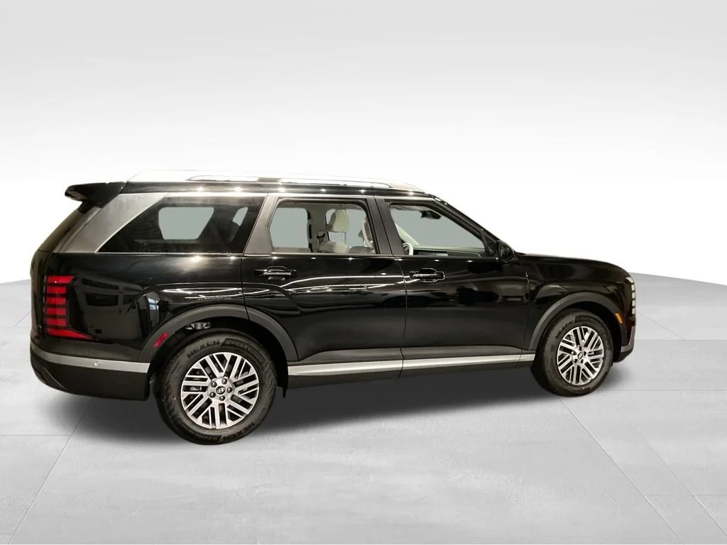 New 2026 Black Hyundai SEL Premium image 3