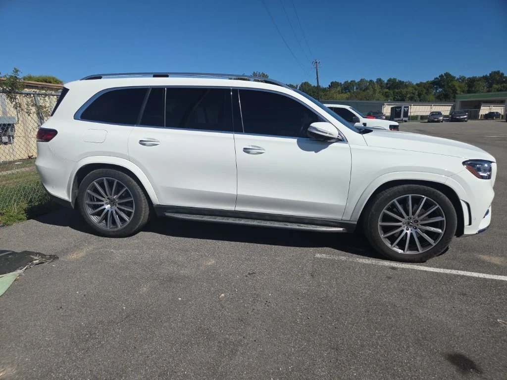 Used 2023  Mercedes-Benz GLS 450 image 9
