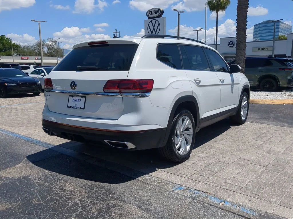 Certified Used 2022 White Volkswagen 3.6L V6 SE w/Technology image 4