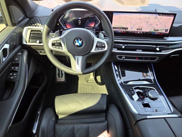 Used 2024 Gray BMW xDrive40i image 14