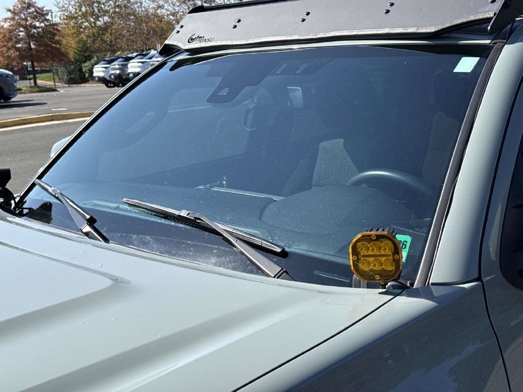 Used 2022  Toyota SR image 12