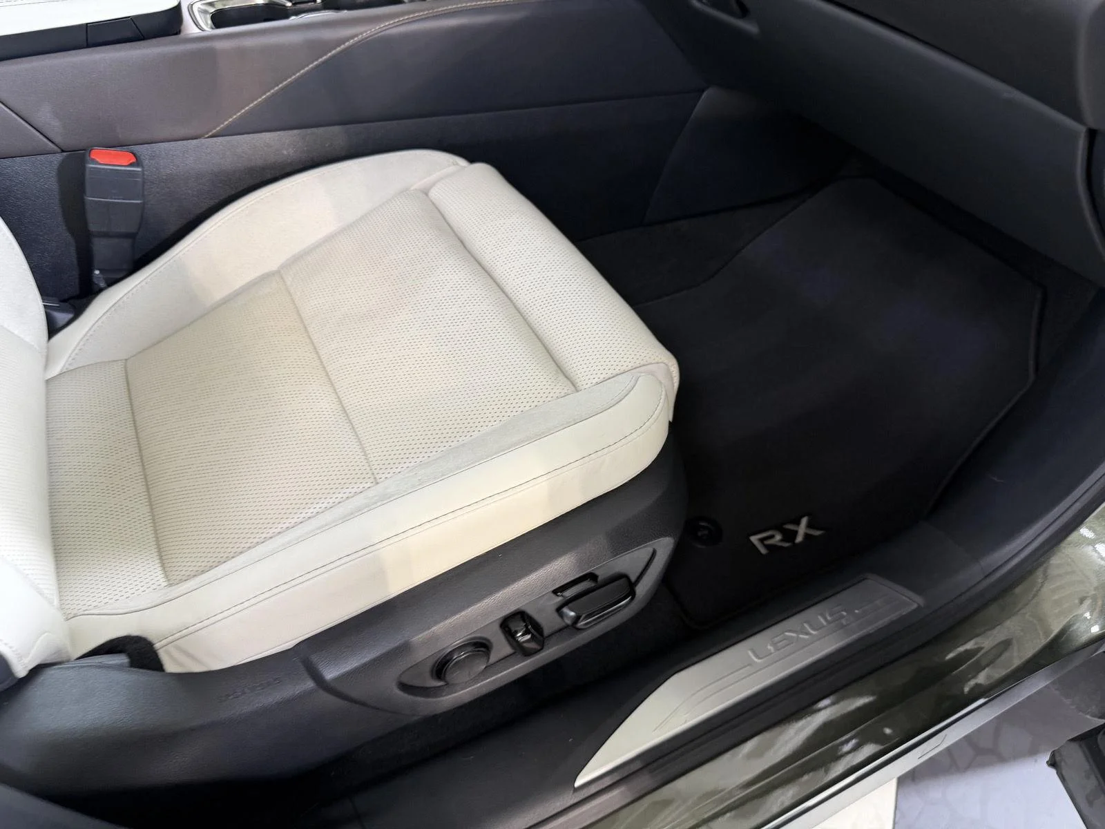 Used 2023 Nori Green Pearl Lexus RX 350 Luxury image 34