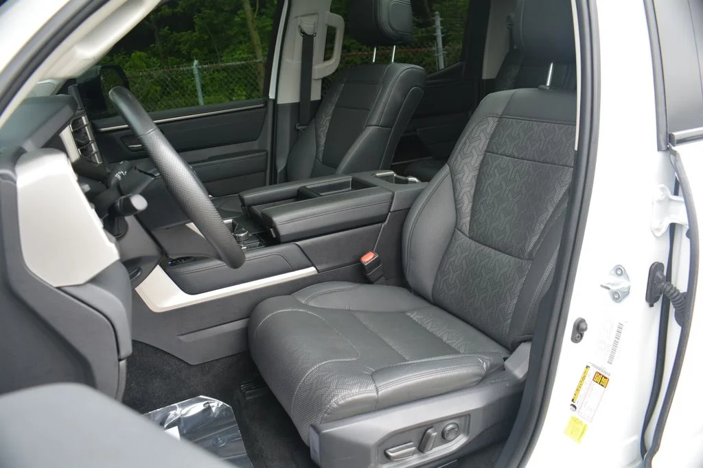 2024 Toyota Tundra Limited - Photo 10