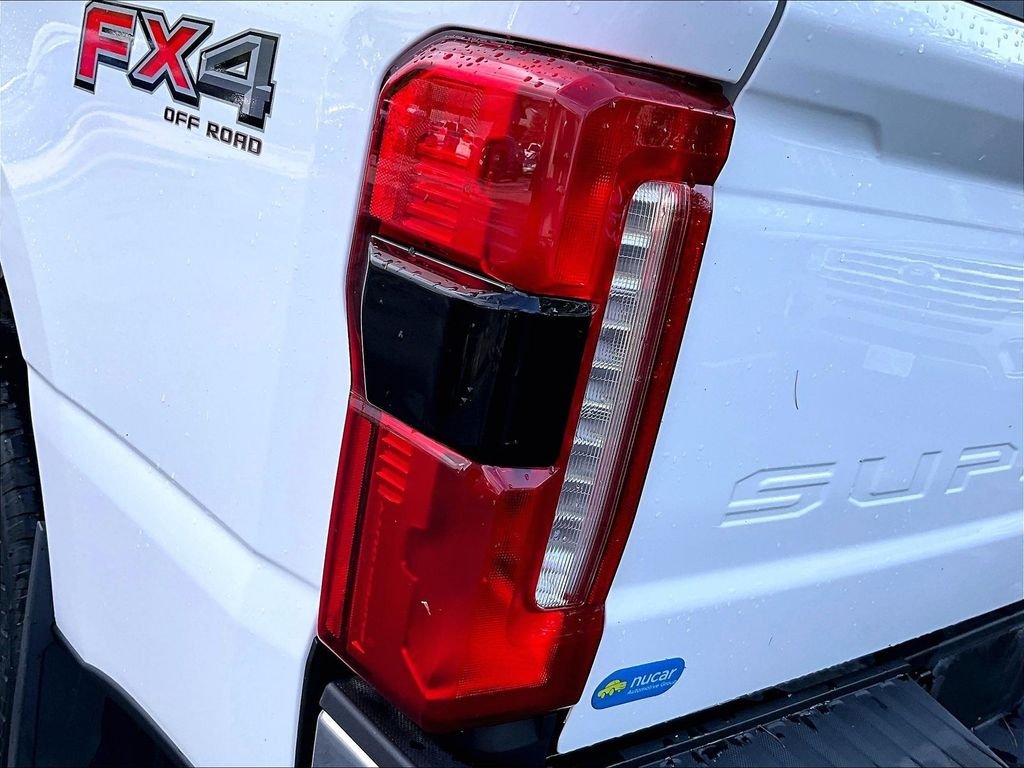 Used 2023 Oxford White Ford XLT image 34